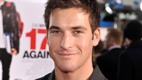 Clay Adler attends 17 Again premiere. 