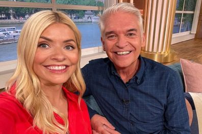 Holly Willoughby and Phillip Schofield ITV claims they skipped queue at Queen Elizabeth viewing