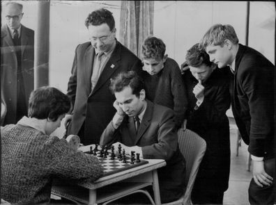 27-year-old Grandmaster Mikhail Tal of Russia, former world champion and Nona Gaprindashvili, the 22-year-old Russian woman world champion. 