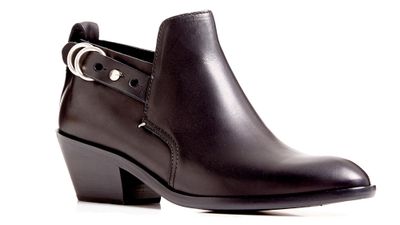 <a href="lhttp://www.tuchuzy.com/shoes/RAG-SULLIVAN-BOOT-RAG-W2528629L?colour_number=1&amp;colour_name=BLACK"> Boots, $569, Rag &amp; Bone</a>