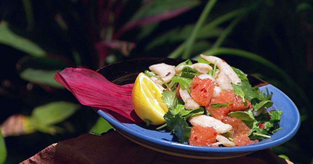Salt & pepper pearl meat salad with grapefruit - 9Kitchen