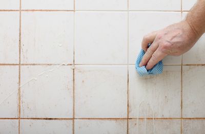 Clean shower grout