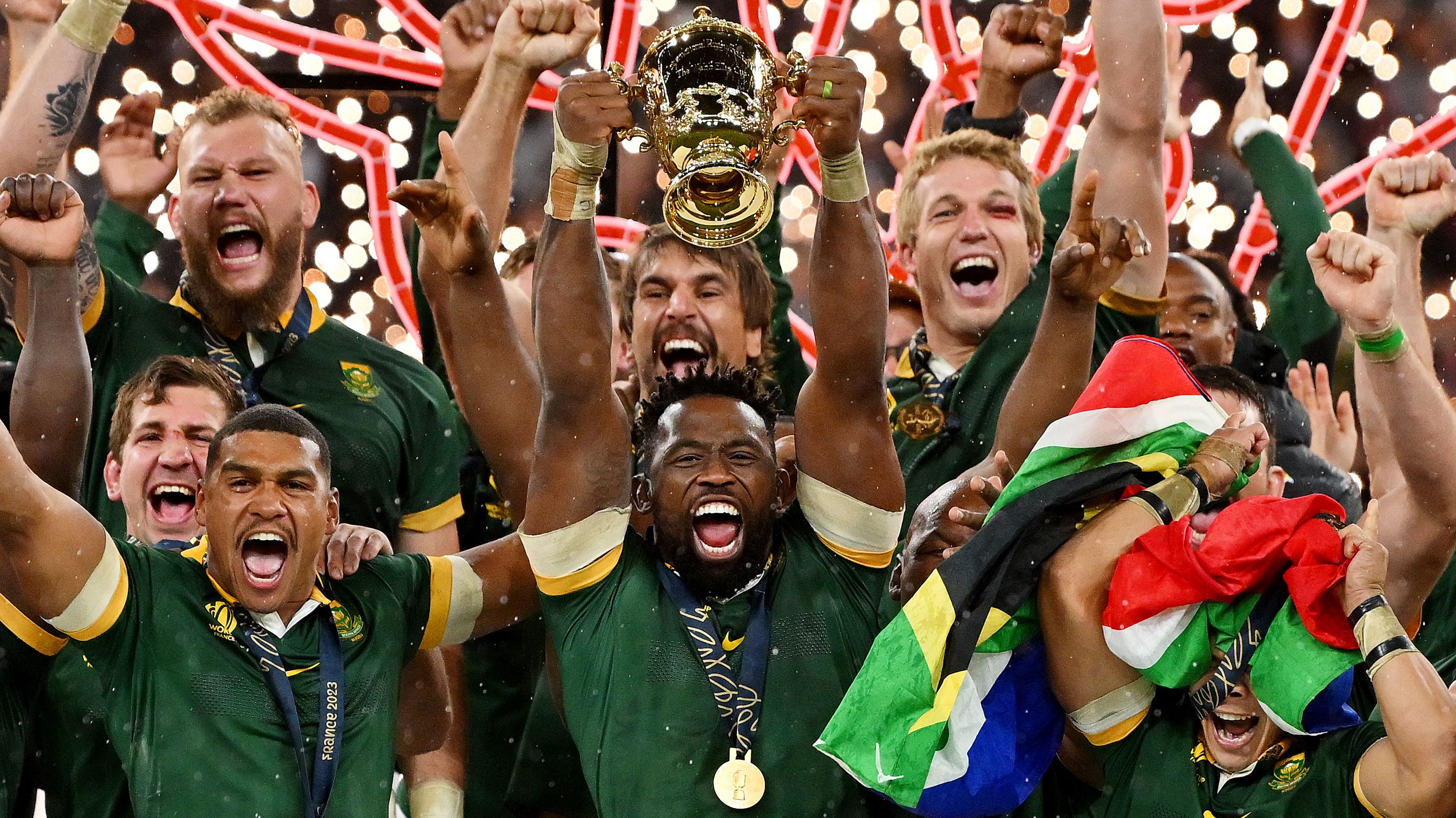Siya Kolisi of South Africa lifts the Rugby World Cup at Stade de France.