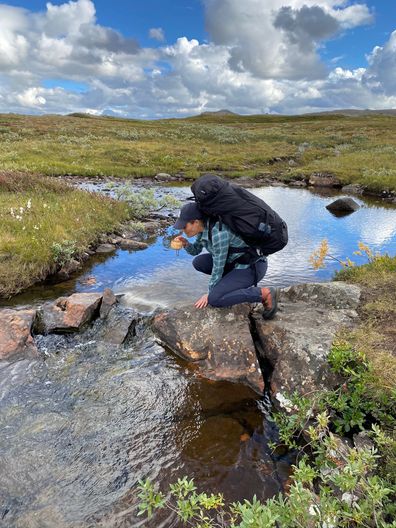 2020-09-06 I helgen upplevde Kronprinsessan och Prins Daniel den annalkande hösten i fjällen när de vandrade den 47 kilometer långa Jämtlandstriangeln. Vandringen gick mellan fjällstationerna Storulvån, Sylarna och Blåhammaren för att därefter avslutas i Storulvån. Kronprinsessparet vill tacka STF för det arbete föreningen och dess medarbetare utför för att sprida kunskap om allemansrätten och tillgängliggöra den svenska naturen för alla.