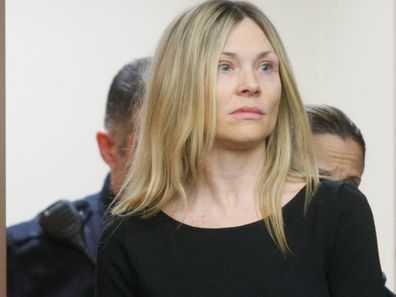 Amy Locane enters the courtroom to be sentenced in Somerville, New Jersey (Photo: February 2013)