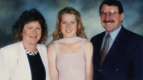 Rachelle with her parents Anne and Graham.