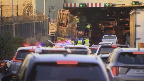 A﻿n over-height truck has created heavy traffic near Sydney Airport this afternoon.