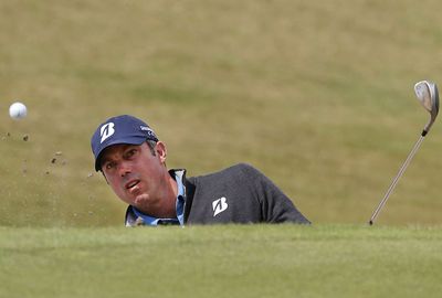 American Matt Kuchar hit the lead on the final day, but crumbled on the final holes.
