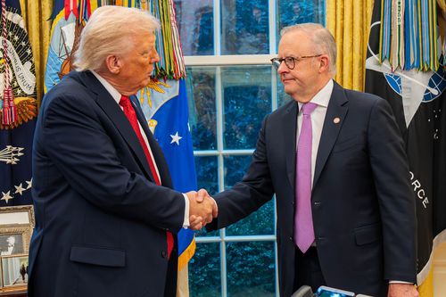 Başbakan Anthony Albanese, ABD Başkanı Donald Trump ile görüşme yapıyor.