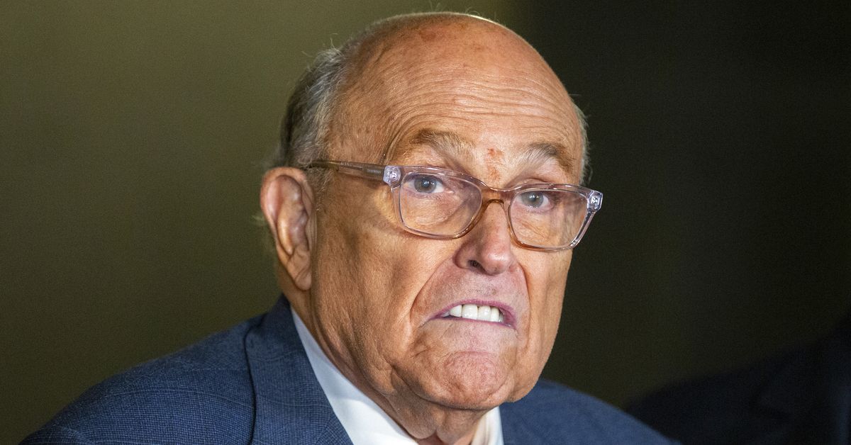 Rudy Giuliani injured in car accident