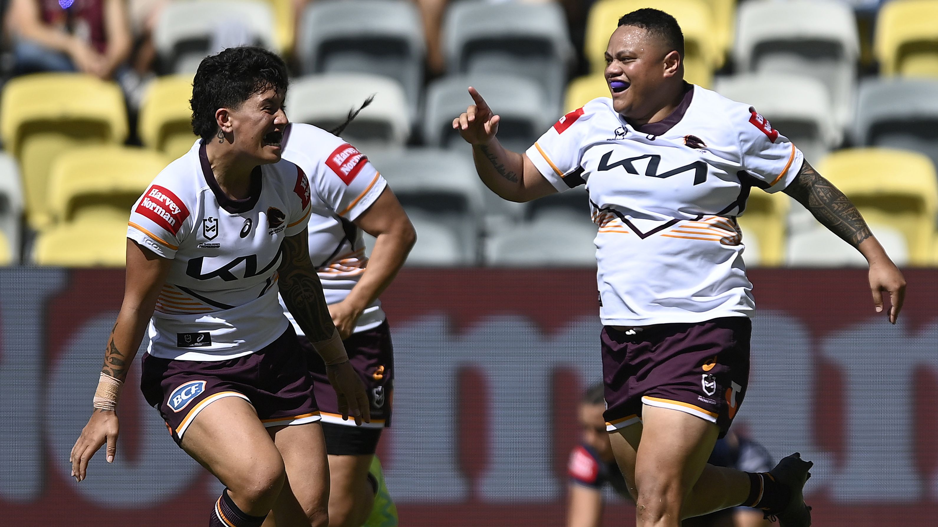 Mele Hufanga unleashes with four tries as Broncos beat Cowboys