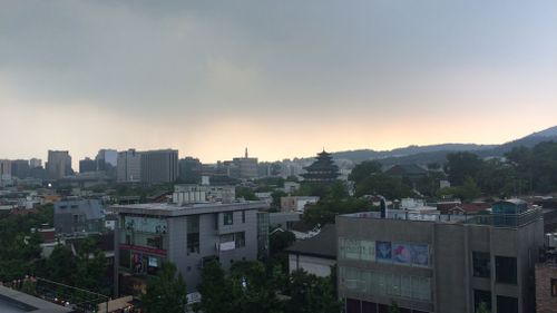 Dark clouds as a late afternoon storm rolls across Seoul. (Andrew Lund)