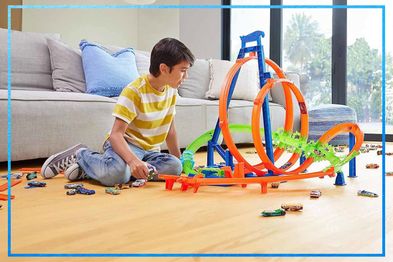 9PR:Hot Wheels Track Set, Epic Crash Dash