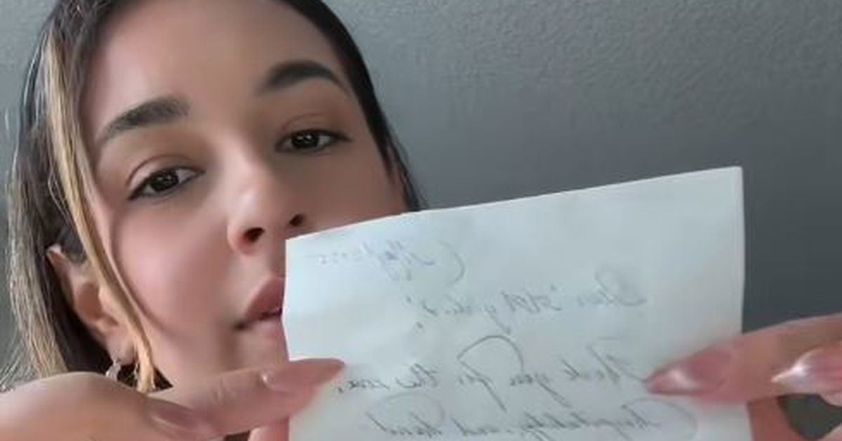 Flight attendant gushes over handwritten note from Meghan, Duchess of Sussex