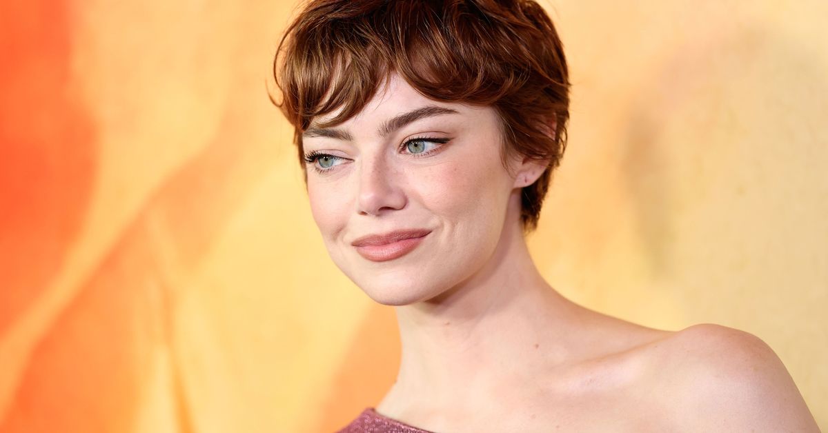 At first glance, Emma Stone's dress looks engulfed in flames