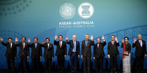 Prime Minister Malcolm Turnbull and ten regional leaders assemble for the Leaders' Welcome during the ASEAN Special Summit in Sydney (AAP)