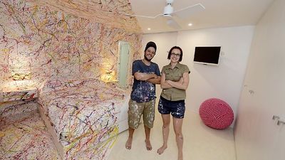 Matt and Kim's paint splatter room