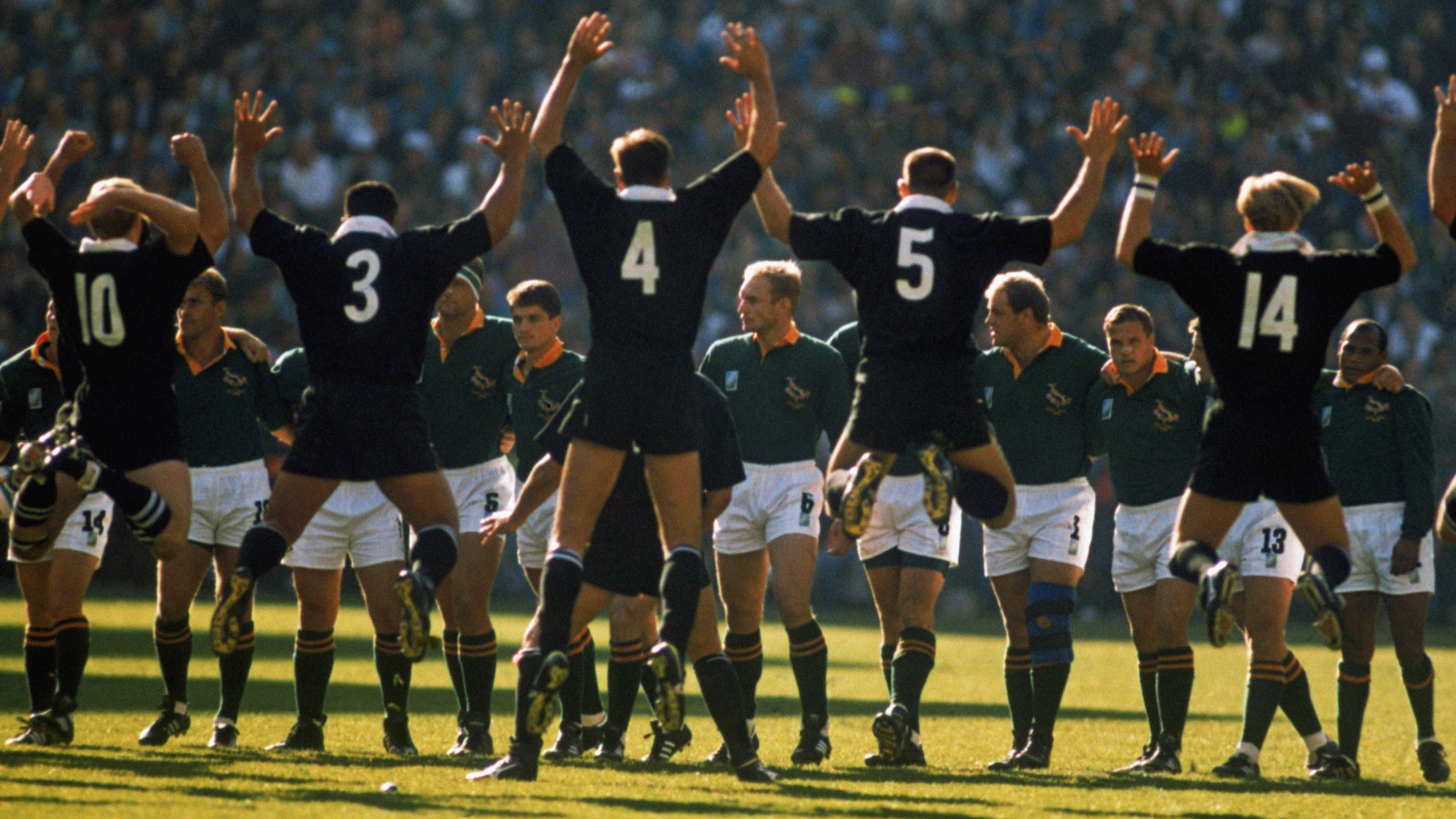 The iconic moments from rugby's greatest rivalry