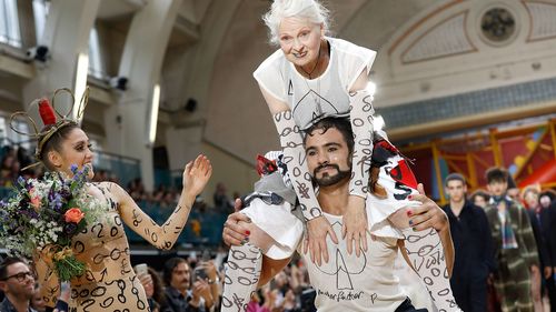 Projektantka mody Vivienne Westwood zmarła w Londynie w wieku 81 lat.
