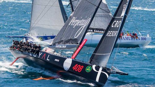 Wild Oats XI takes lead in Sydney to Hobart