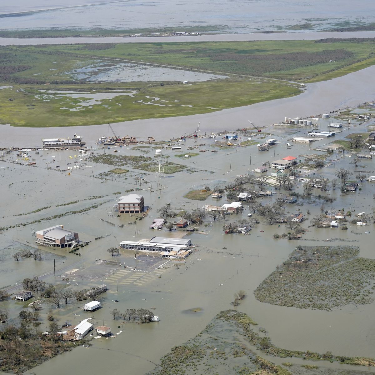 Hurricane Laura: US Gulf Coast cops brunt of storm as it moves over  Louisiana and Texas