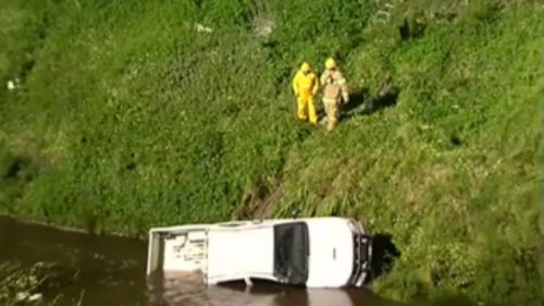 A ute carrying twin brothers has crashed in Bunyip, Gippsland. (9NEWS)