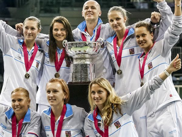 The Czech players celebrate their Fed Cup triumph. (Getty)