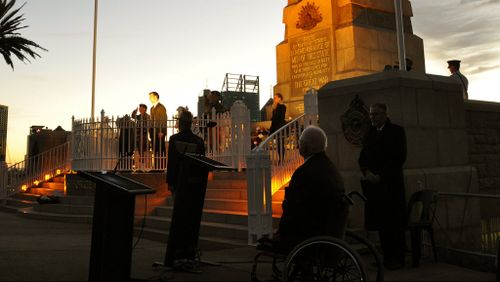 The Perth Anzac Day dawn service drew a crowd of 70,000. (AAP)