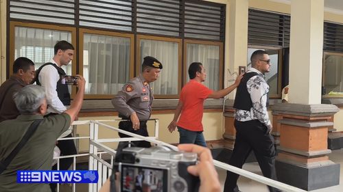 Co-acusado, o encanador de Sydney Darcy Jenson (à esquerda) ainda está aguardando seu veredicto e possível sentença.  