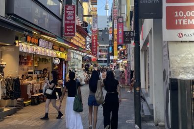 Street scene in Seoul, South Korea