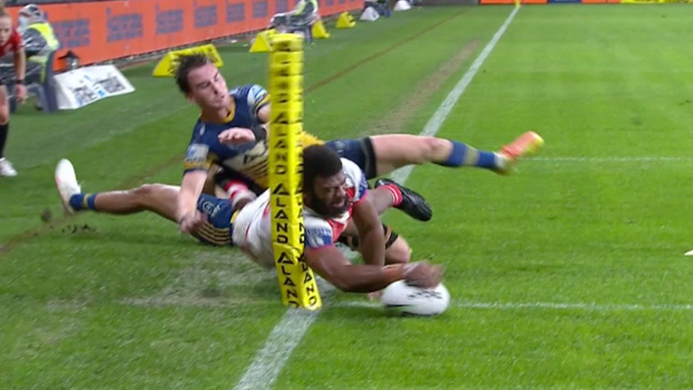 Mikaele Ravalawa scores for the Dragons