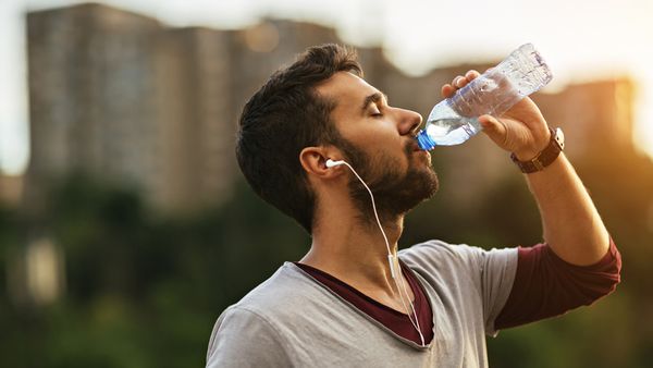 The simplest weight loss trick of all: drink water before eating ...