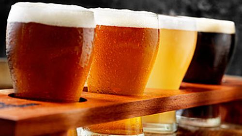 Tasting tray of craft beers (Getty)