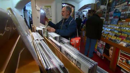Basement Discs in Melbourne does a roaring trade partly due to vinyl fans. (9NEWS)