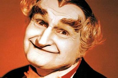 <B>The vampire:</B> Sam Dracula (Al Lewis), or Grandpa Munster as he was better known, was the wise-cracking, sarcastic and often annoying patriarch of the '60s sitcom. He could transform into a bat, and kept in close contact with his many ex-wives. Quite a feat, given they were all dead.<br/><br/><B>Scare factor:</B> Grandpa wasn't the least bit scary back in the '60s, and he sure isn't now.