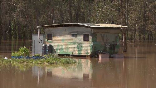 Aerial images show extent of Wangaratta flooding. 