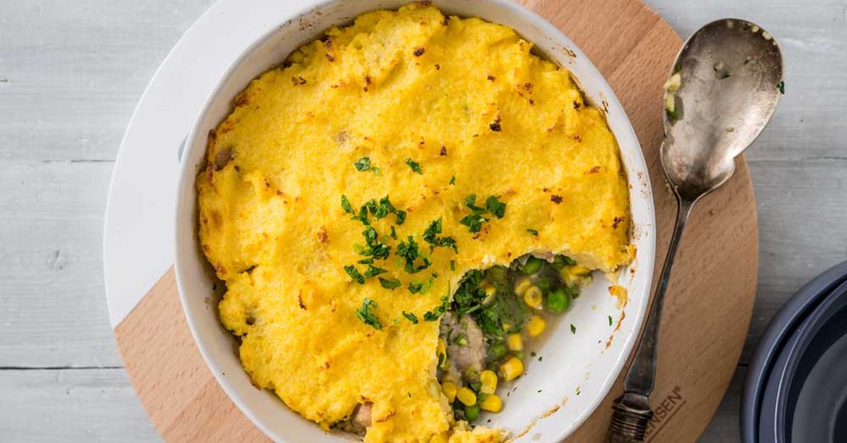 Chicken and vegetable pie with cornbread crust - 9Kitchen