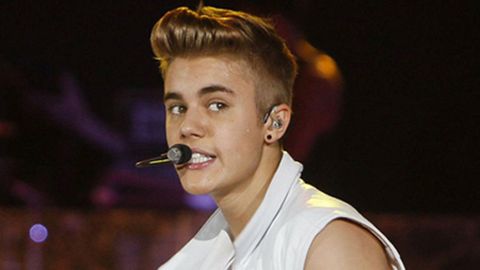 Watch: Justin Bieber attacked in concert