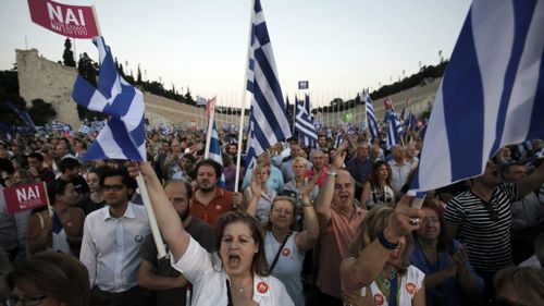 Tensions rise in Greece as referendum approaches