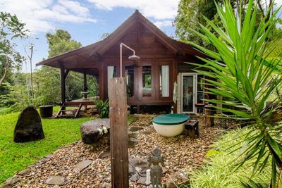 <strong>#2 <a href="https://www.airbnb.com/rooms/945947" target="_top">Forest Cabin Byron Bay Hinterland</a> - Byron Bay
Hinterland, New South Wales</strong>