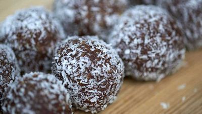 <a href="http://kitchen.nine.com.au/2016/05/20/10/25/raw-bliss-balls" target="_top">Raw bliss balls</a> recipe