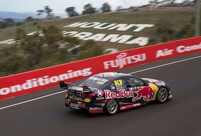 Brock mentored Lowndes in his early days in V8s.