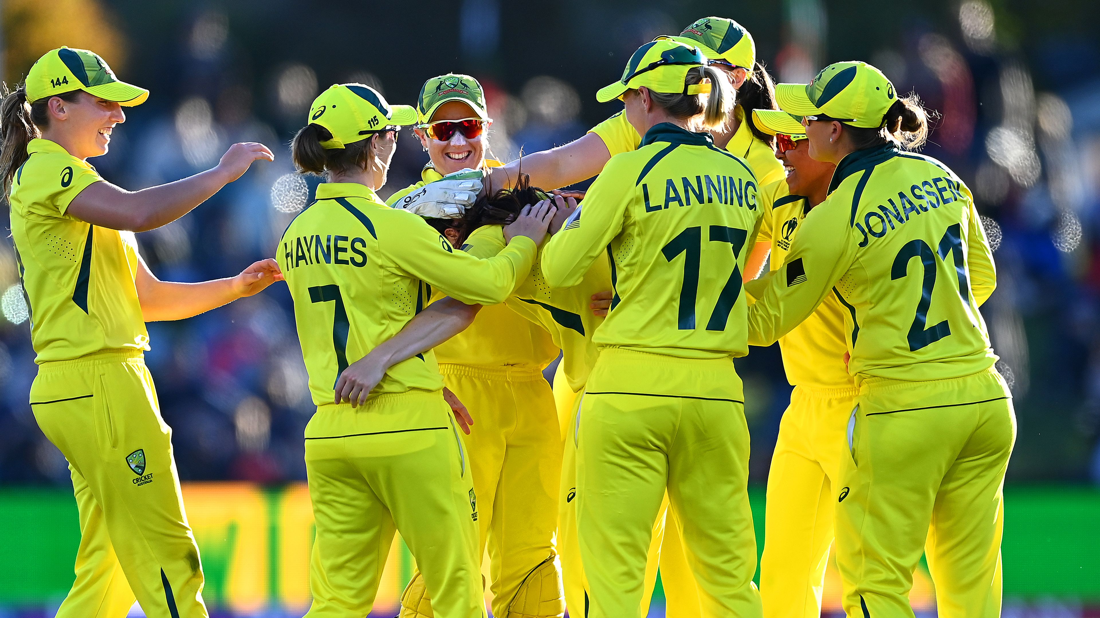 Australia celebrate the wicket of Danielle Wyatt of England during the 2022 ICC Women&#x27;s Cricket World Cup Final.