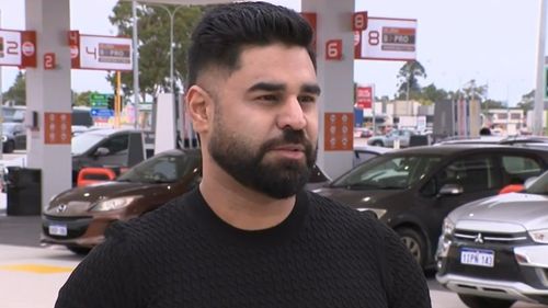 Diretor administrativo da Burk, Umar Farooq