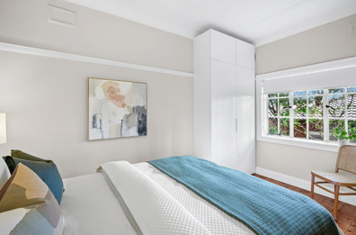 Super-sized apartment in Sydney's Marrickville sells under the hammer for just under seven figures.