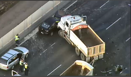 Man dead in multi-vehicle smash on Princes Freeway