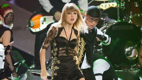 Busted: Hundreds of Taylor Swift's fan letters thrown away unopened