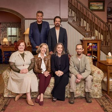 Brad Garrett, Ray Romano, Sullivan Sweeten, Patricia Heaton, Monica Horan, and Madylin Sweeten