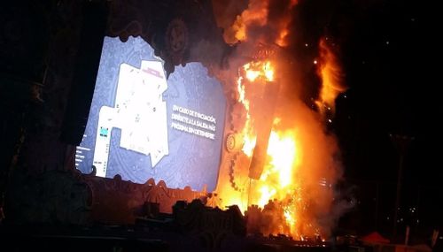 The blaze erupted on the left-hand side of the stage. (Twitter via @YourEDM)