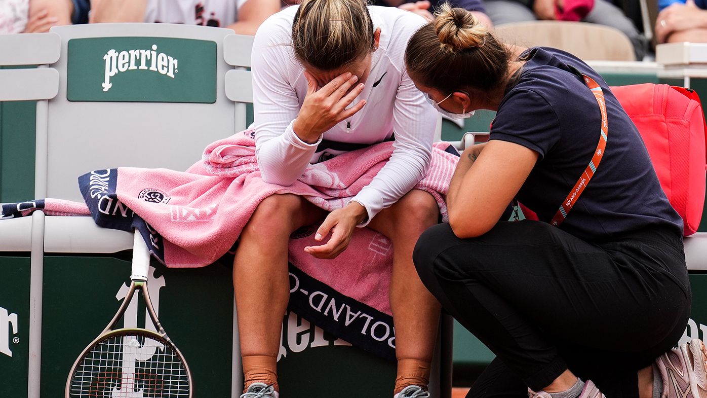 Former world No.1 Simona Halep suffered a panic attack during her loss to Zheng Qinwen.